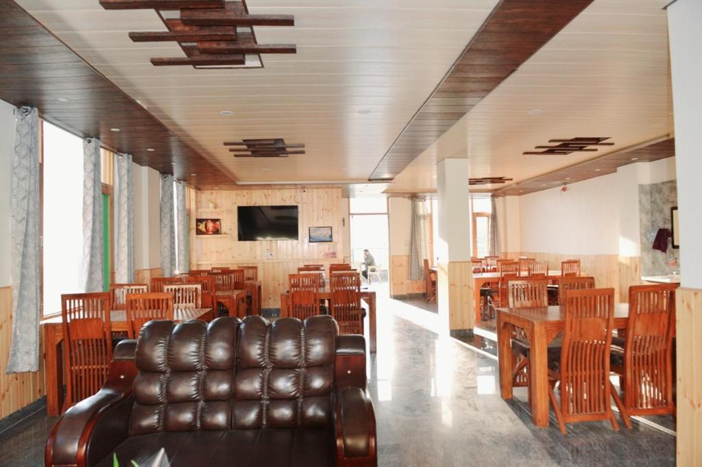 Tulip Flowing River View Hotel. Shamshi Εξωτερικό φωτογραφία